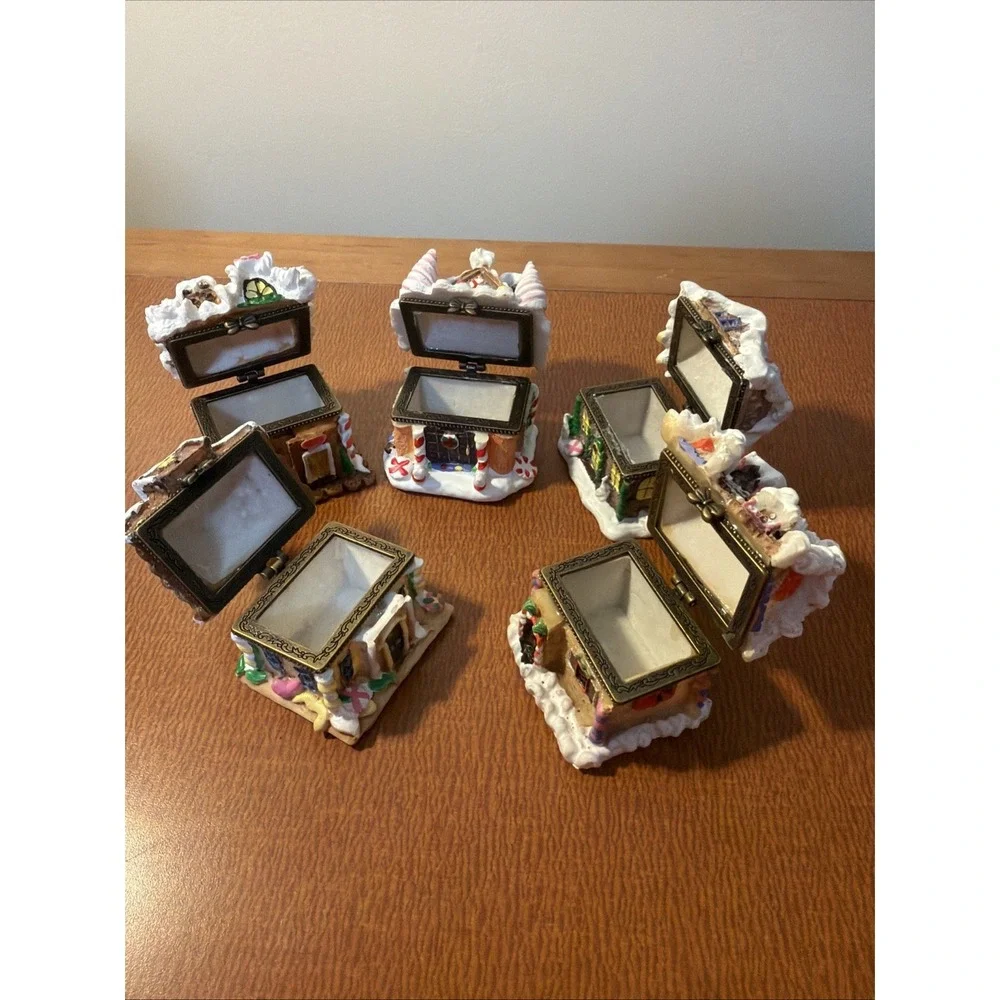 Vtg Set 5 Hinged Christmas Gingerbread House Trinket Boxes 1990s‎